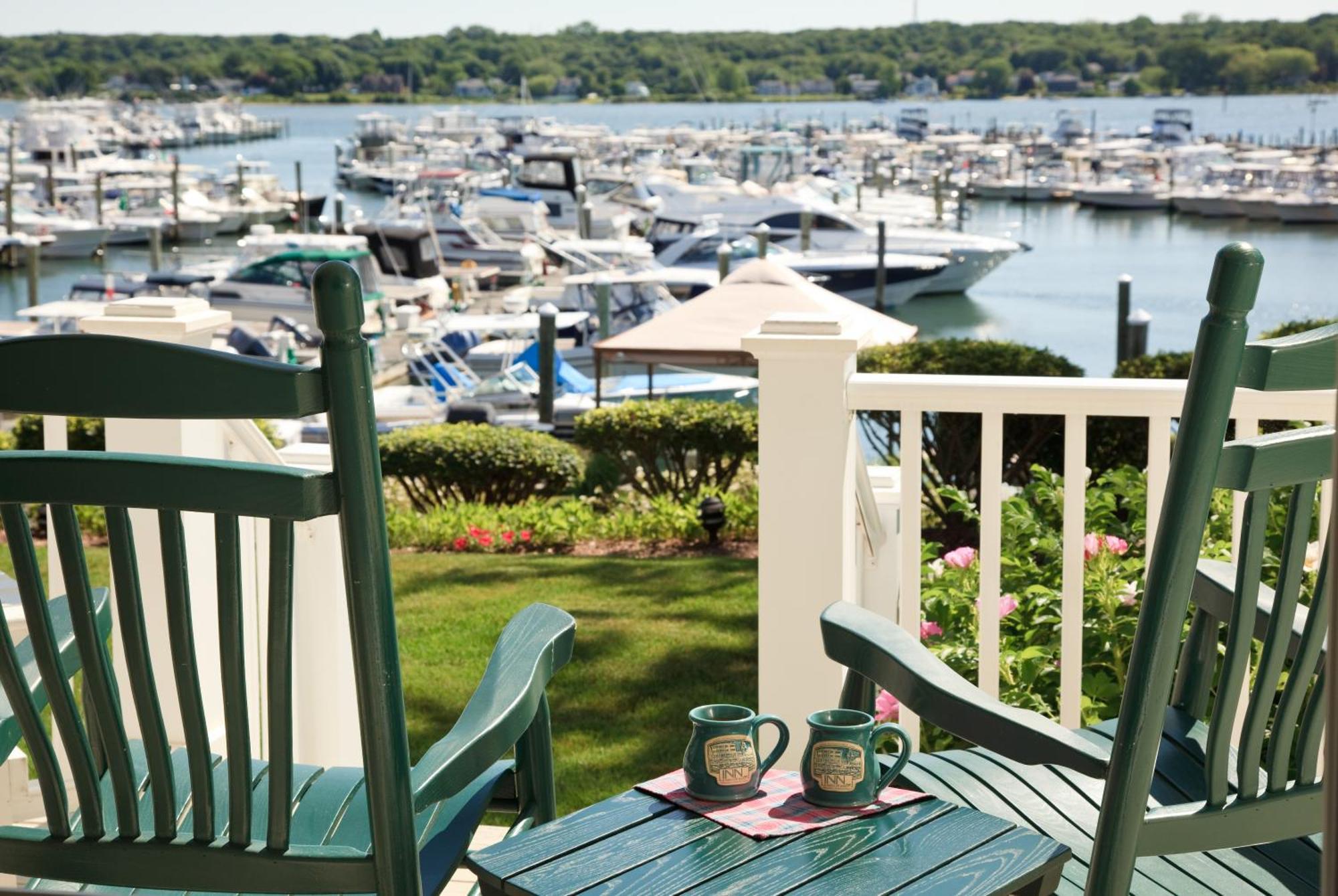 Inn At Harbor Hill Marina Niantic Camera foto
