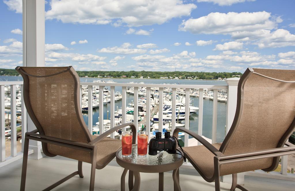 Inn At Harbor Hill Marina Niantic Camera foto