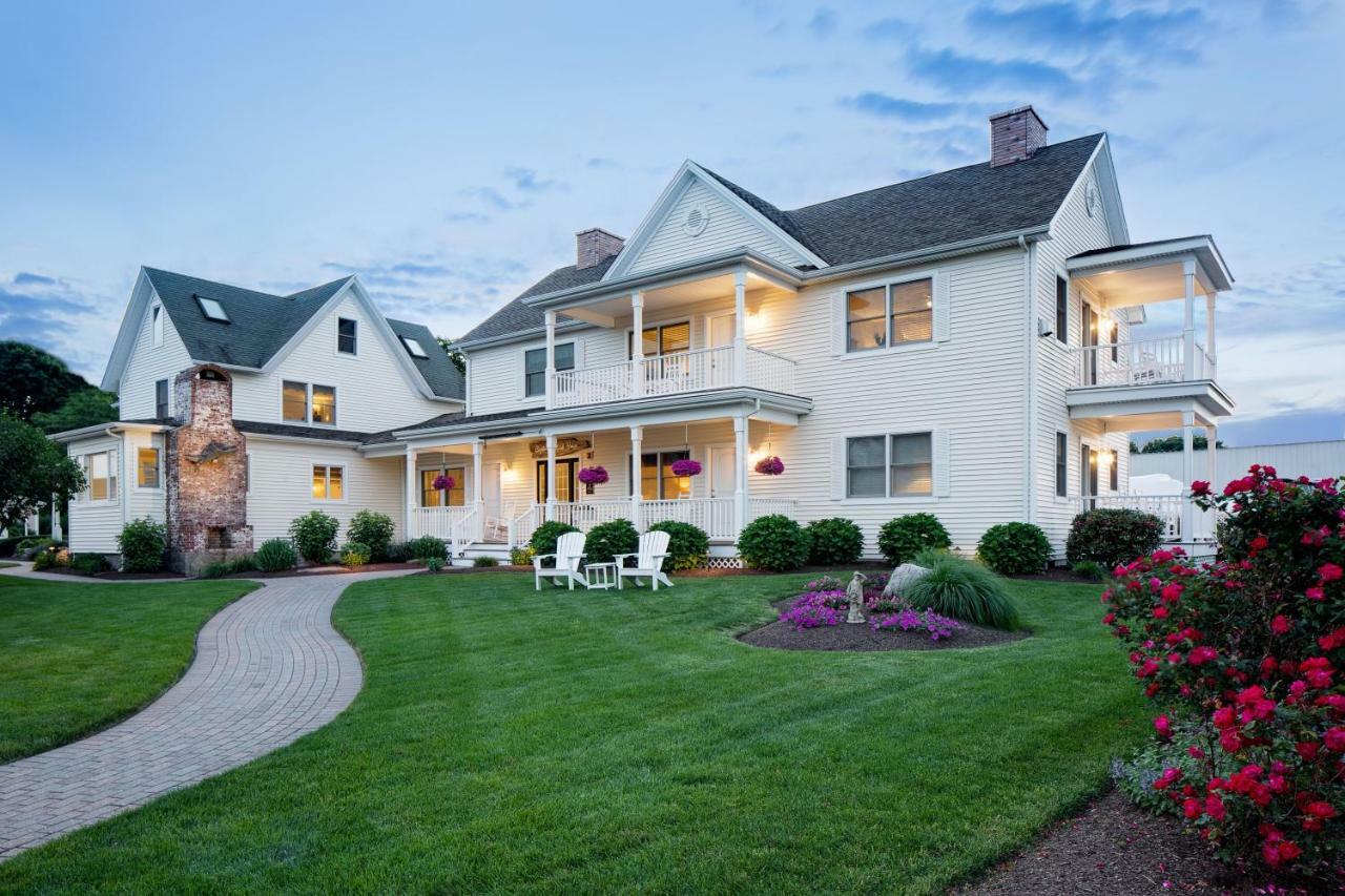 Inn At Harbor Hill Marina Niantic Esterno foto