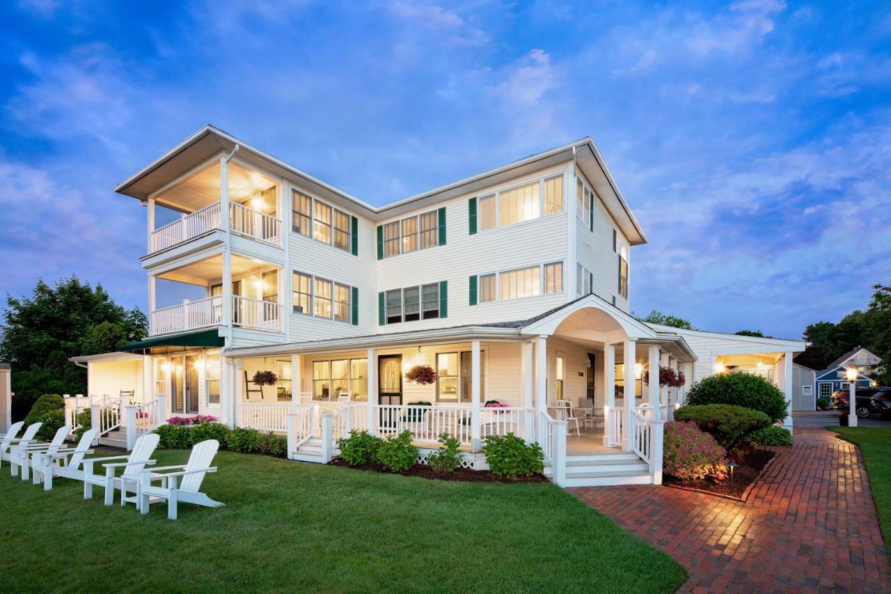 Inn At Harbor Hill Marina Niantic Esterno foto